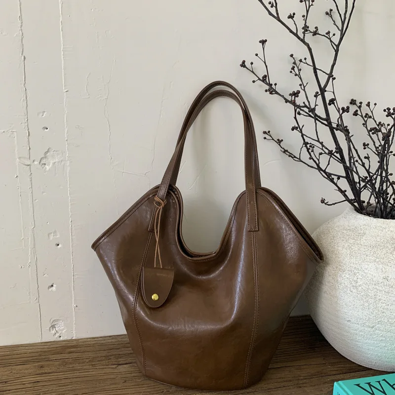 

Модная сумка подмышки 2025 года, повседневная женская сумка-тоут, просторная сумка через плечо, минималистичный кошелек «день-ночь»