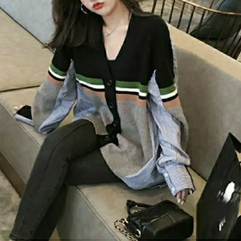 Korean Striped Knitted Patchwork Blouse Spring Autumn New Contrasting Colors Female Clothing Casual V-Neck Single-breasted Shirt