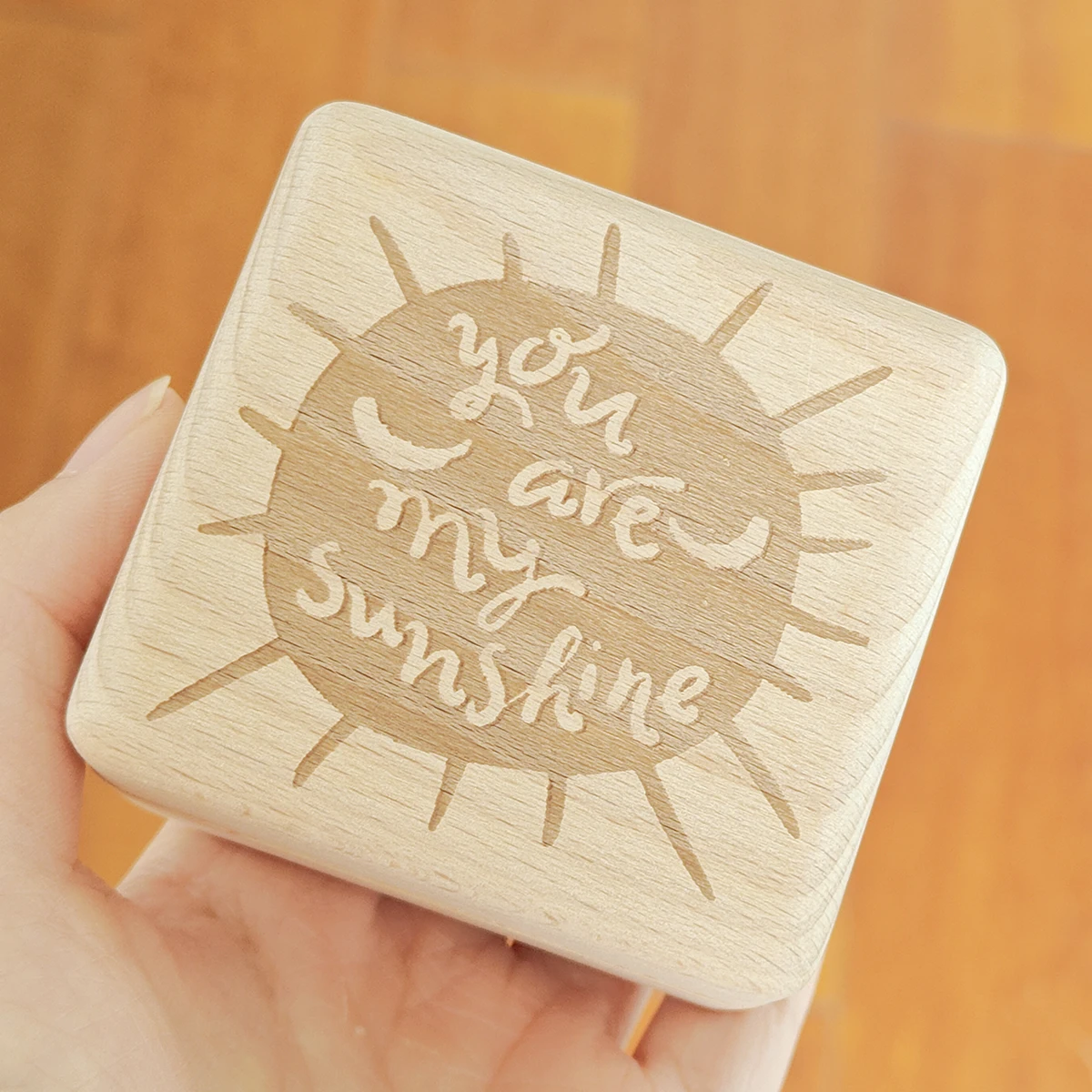 

Музыкальная шкатулка You Are My Sunshine по индивидуальному заказу, ежемесячная, неосновная, рождественская, подарки на день рождения, День святого Валентина