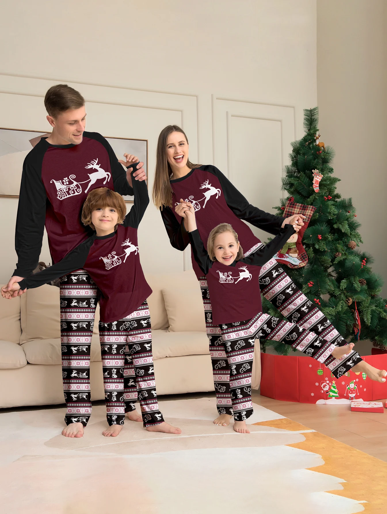 2024 Winter Couples Christmas Pajamas For Family Matching Outfits Mother Kids Clothes Christmas Deer Pajamas Family Clothing Set