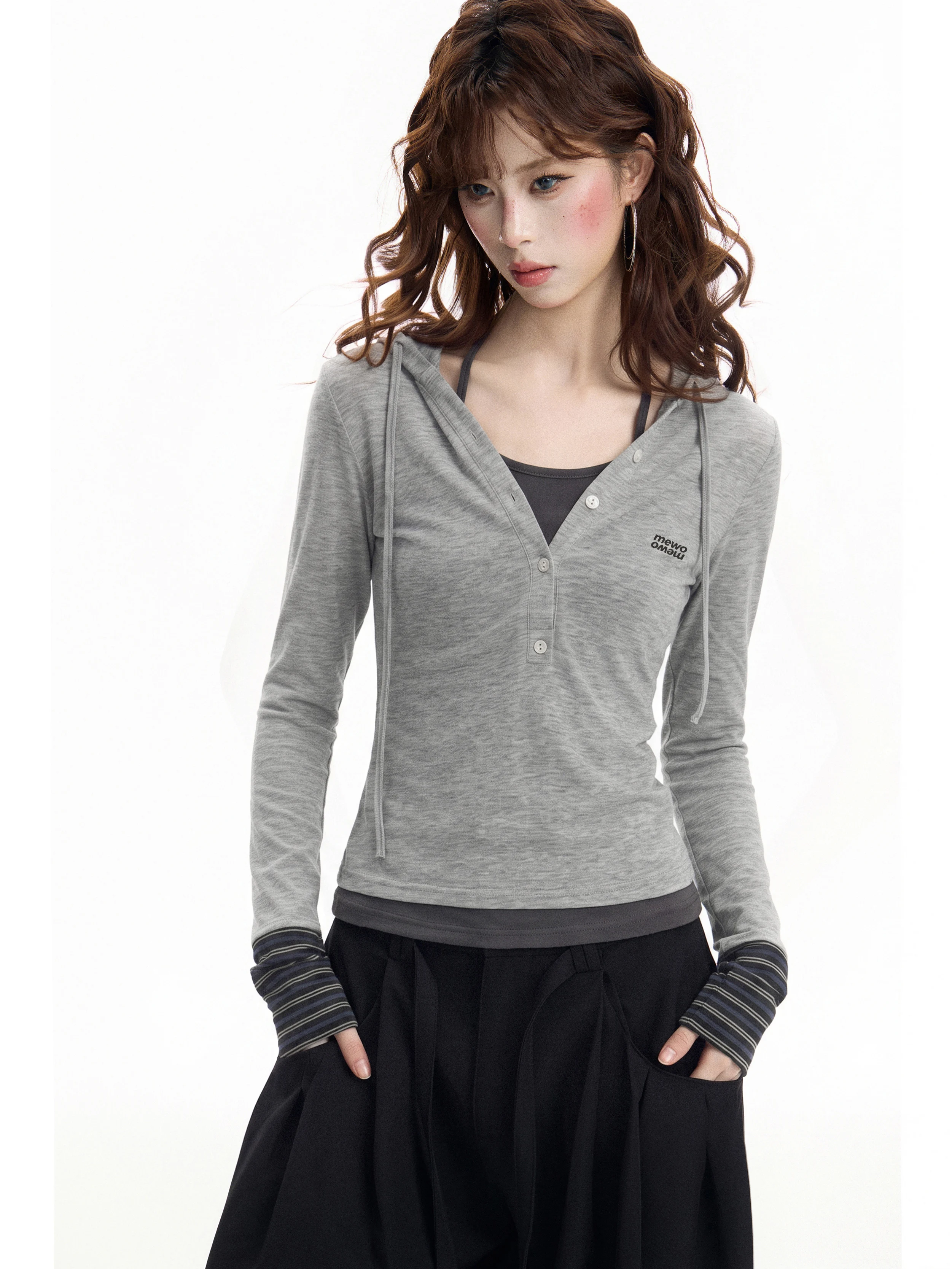 Gray Striped Hooded Long Sleeve V-Neck T-Shirt Women's Autumn Design Slim Fit Inner Short Top Fake Two-Piece Ensemble