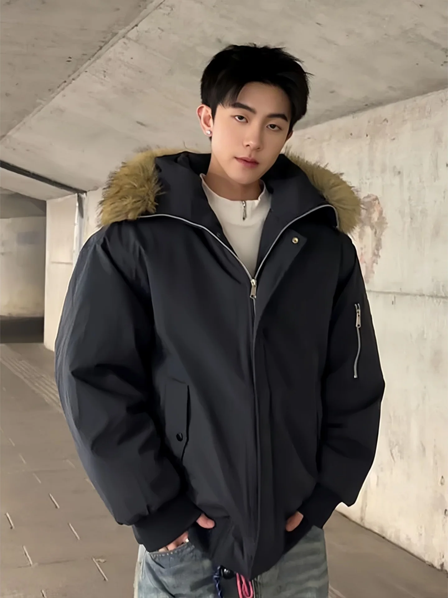 

Мужская утепленная хлопковая куртка-парка с капюшоном для зимы, повседневная рабочая одежда, молодежная модель Cleanfit на молнии