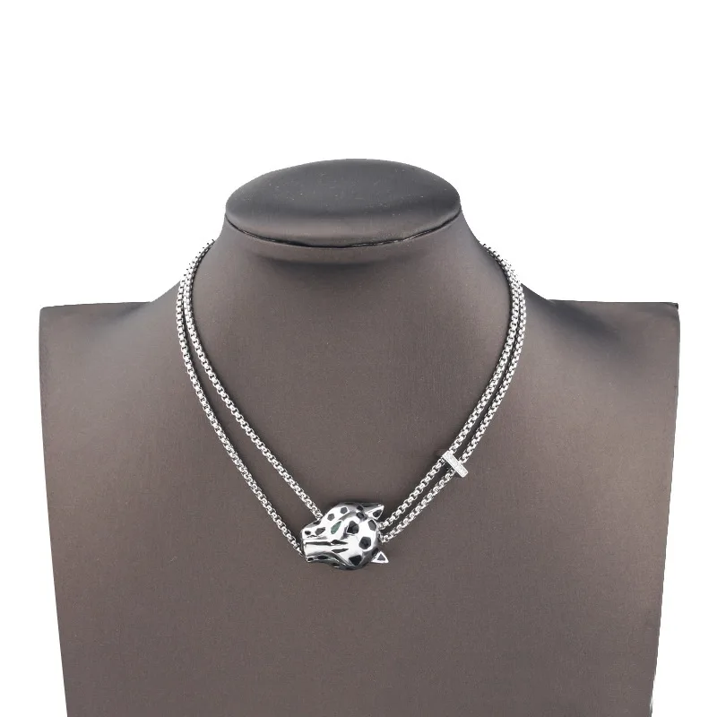 Europe America Designer Luxury Sweater Chain Men Women Lady Black Enamel Spots Leopard Pendant Long Thick Necklace