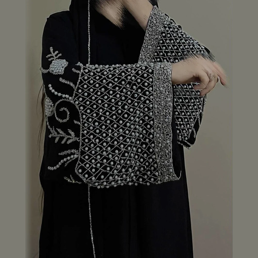 

2026 High-End Black Dubai Abaya Party Fashion Cardigan Robe Muslim Women Modest Abaya Rhinestones Beaded Embossed Luxury Dress