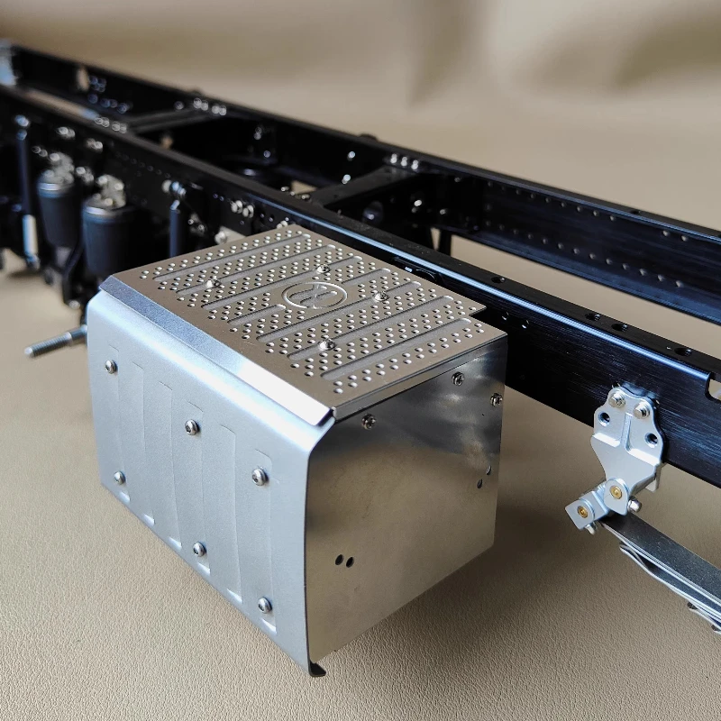 صندوق أدوات خزان العادم المعدني لـ 1/14 Tamiya مركبة يتم التحكم بها عن بُعد مقطورة قلابة سكانيا بنز Actros فولفو رجل لتقوم بها بنفسك أجزاء