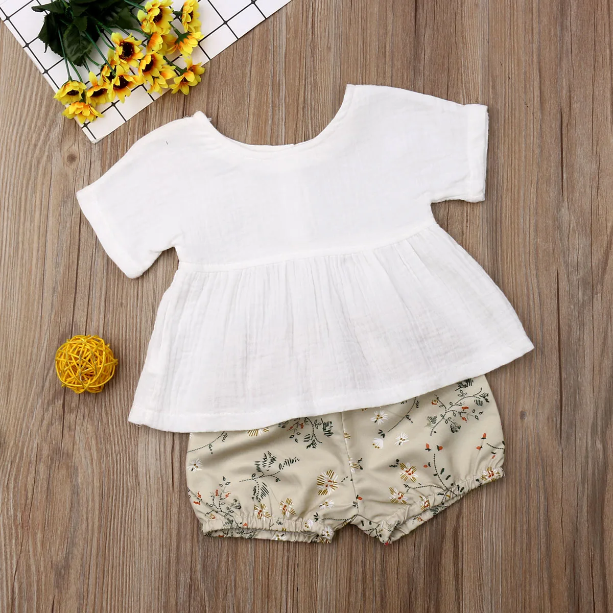 Toddler Girls Sleeveless Ruffle Top and Floral Shorts Set Cute Baby Girl Summer Outfit with Elastic Waistband 2 Piece Casual