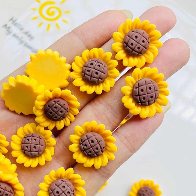 20 Pcs New Lovely Mini Cartoon Simulation Chrysanthemum Resin Scrapbook Diy Jewellery Hairpin Accessories Decorate Craft