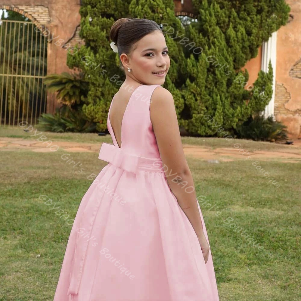 Aangepaste satijnen bloemenmeisjesjurk voor bruiloft bruidsmeisje ronde hals open rug eerste communiejurk met strik kinderfeestjurk