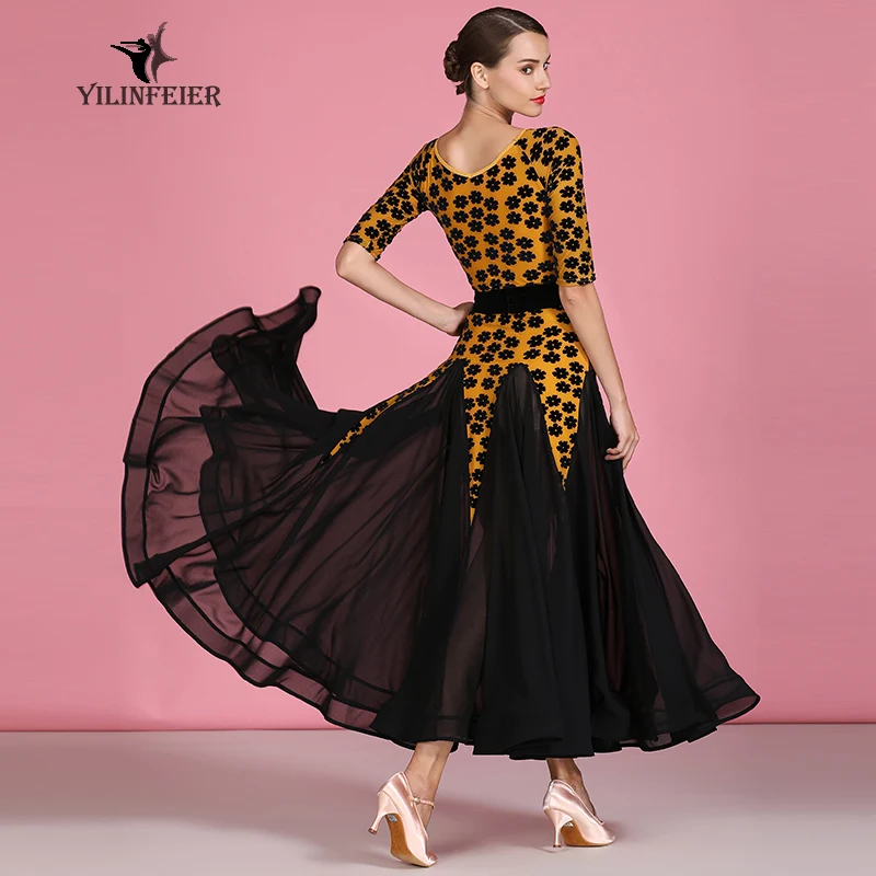 Modern National Standard Dance Dress velluto manica media Social Ballroom