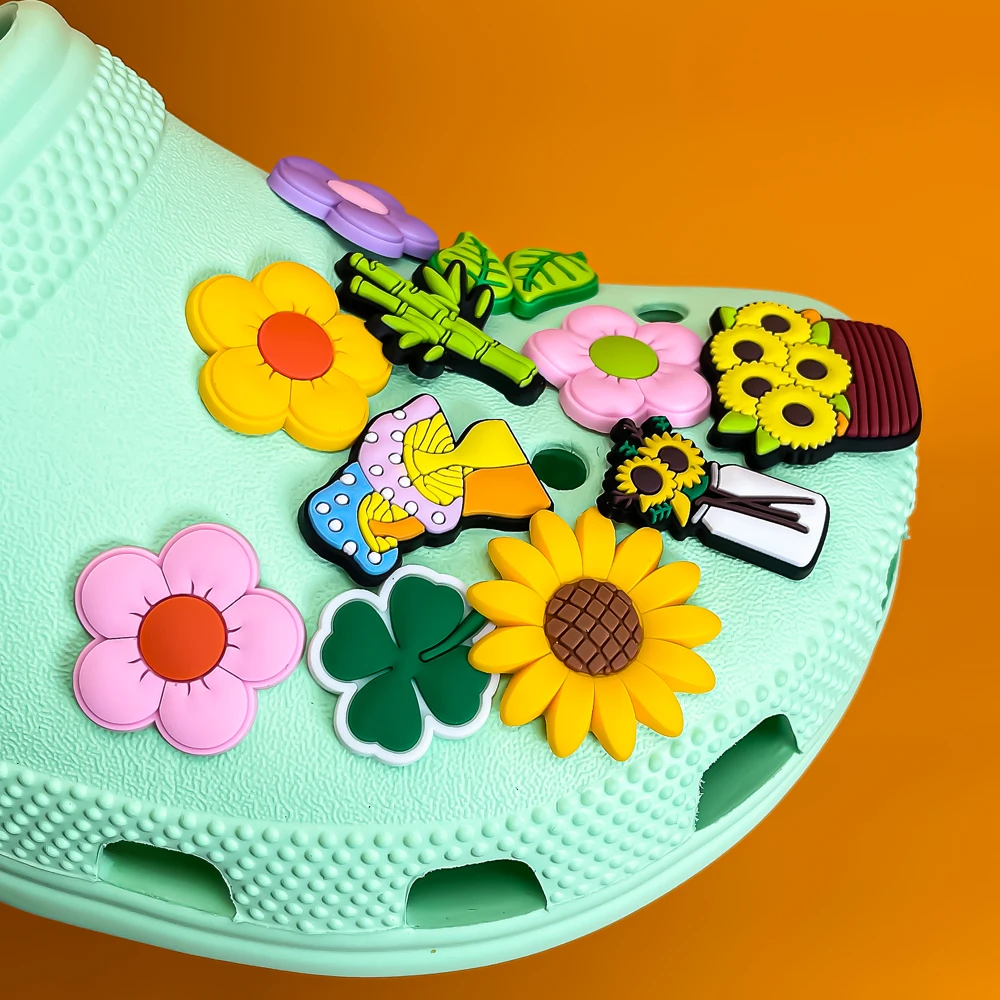 1pcs Plants Clog Charms Sunflower Mushroom Shoe Decoration Accessories Rosa Flower Shoe Charms Bamboo clips Jeans shoe buckle