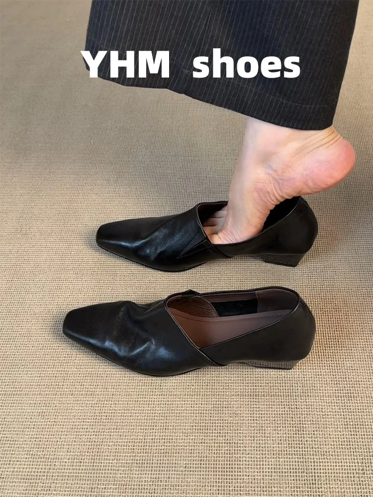 scarpe-basse-da-donna-in-pelle-morbida-stile-retro-con-punta-quadrata-modello-slip-on-altezza-media-ideali-per-il-tempo-libero-e-per-il-lavoro-con-tacco-grosso-scarpe-eleganti
