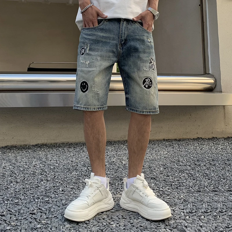 

New Style Embroidered Distressed Denim Shorts For Men With Loose Straight Sleeves Trendy Stylish Pleats Summer Slim Fit Jeans