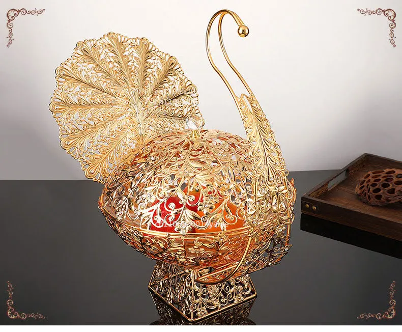 

European-style Glass Cake Stand Creative Snack Dried Fruit Handheld Fruit Basket with Handle for Home Decorations