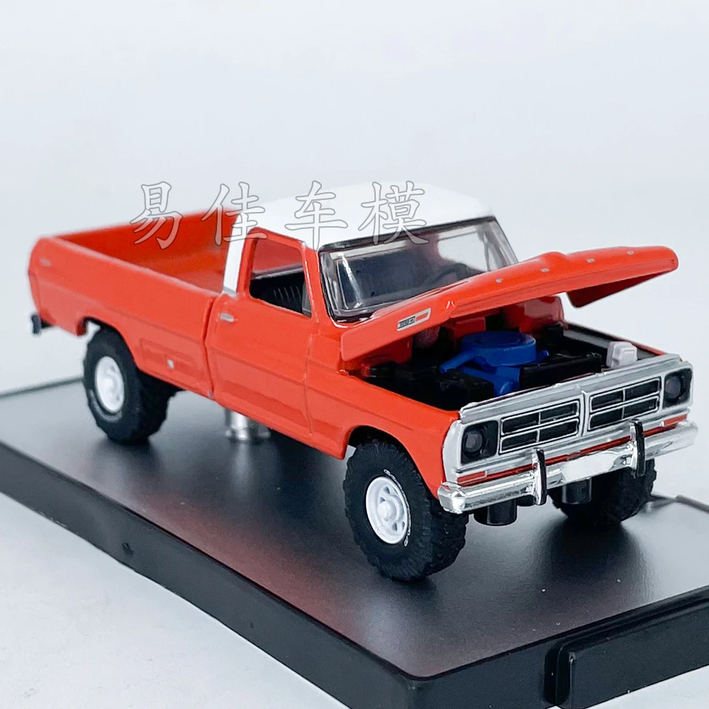 M2 Machines 1/64 1972 Ford F-250 Custom Red Die-cast Alloy Car Model Collection Gift Toy