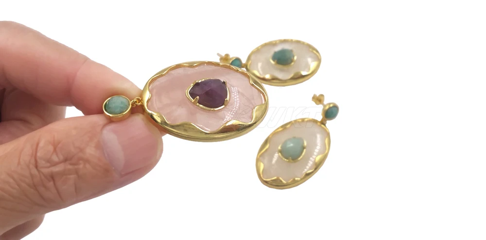 

Серьги WT-E801 в классическом стиле, овальной формы, с белыми, зелеными и розовыми кристаллами из кварца, с позолоченными подвесками из 18-каратного золота, для женщин, декорированные.