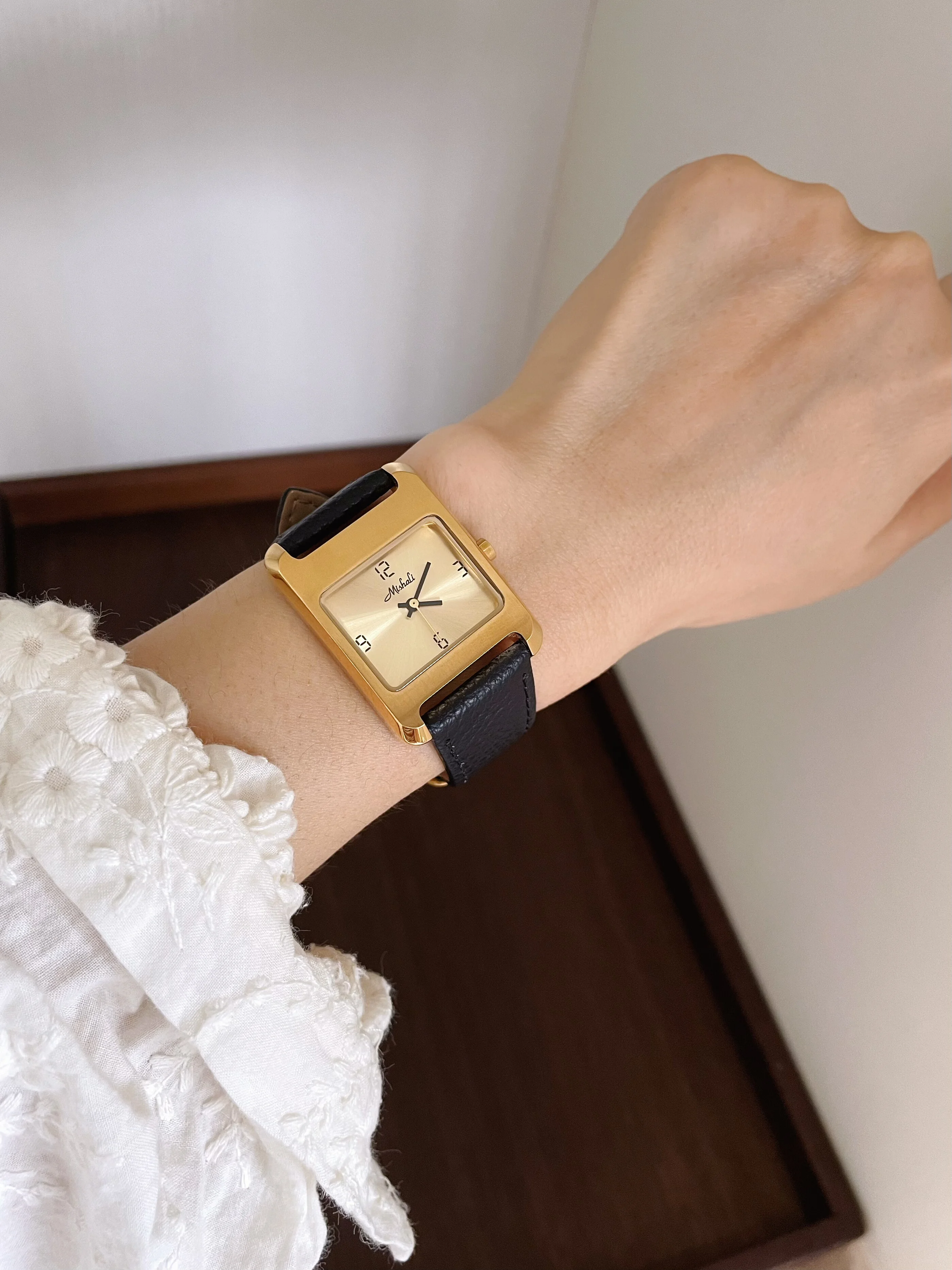 High-Quality Stainless Steel Square Watch Minimalist and Stylish Leather Strap Women's Quartz Watch 2026 New Arrival Accessories