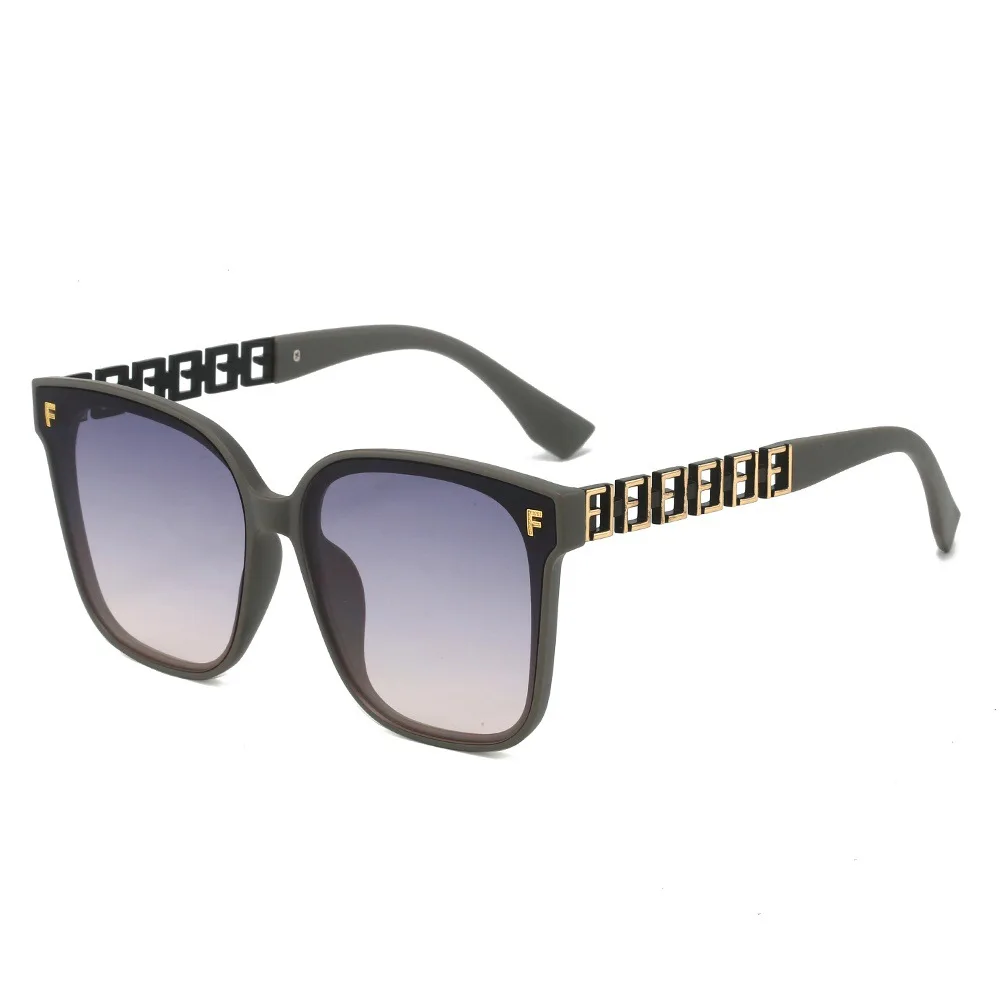 Men\'s and Women\'s Retro Sunglasses with UV Protection, New Square Frame Design, Letter Pattern, Hollow Out Temple (DS-3022)