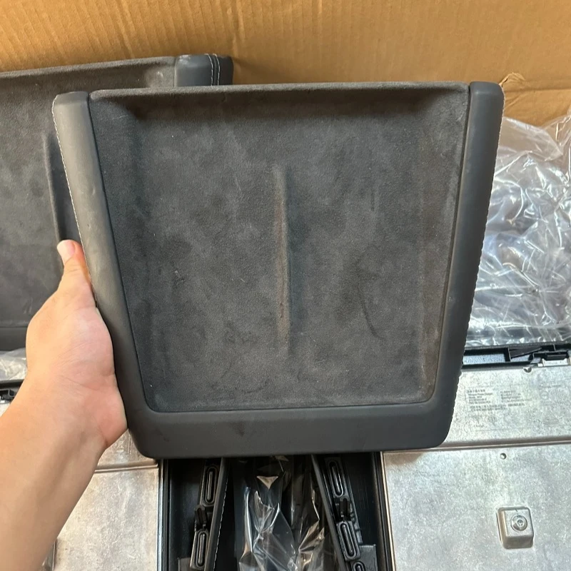 

2024 Suitable for Tesla Model 3 Highland Central Control Wireless Charging Panel Module Assembly Accessories