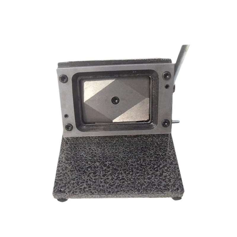

Cutter 66 * 46mm 6.6 * 4.6cm PVC Card Cutting Machine