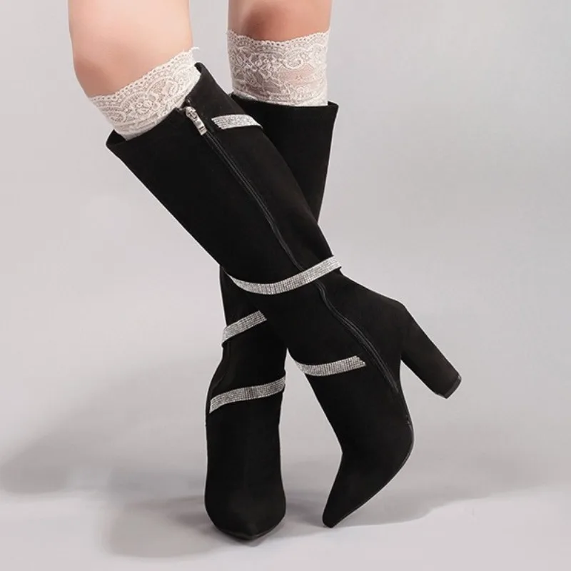 

Сапоги до колена на высоком каблуке со спиральным украшением со стразами, женские пикантные черные высокие сапоги с острым носком, ботинки на массивном каблуке с боковой молнией