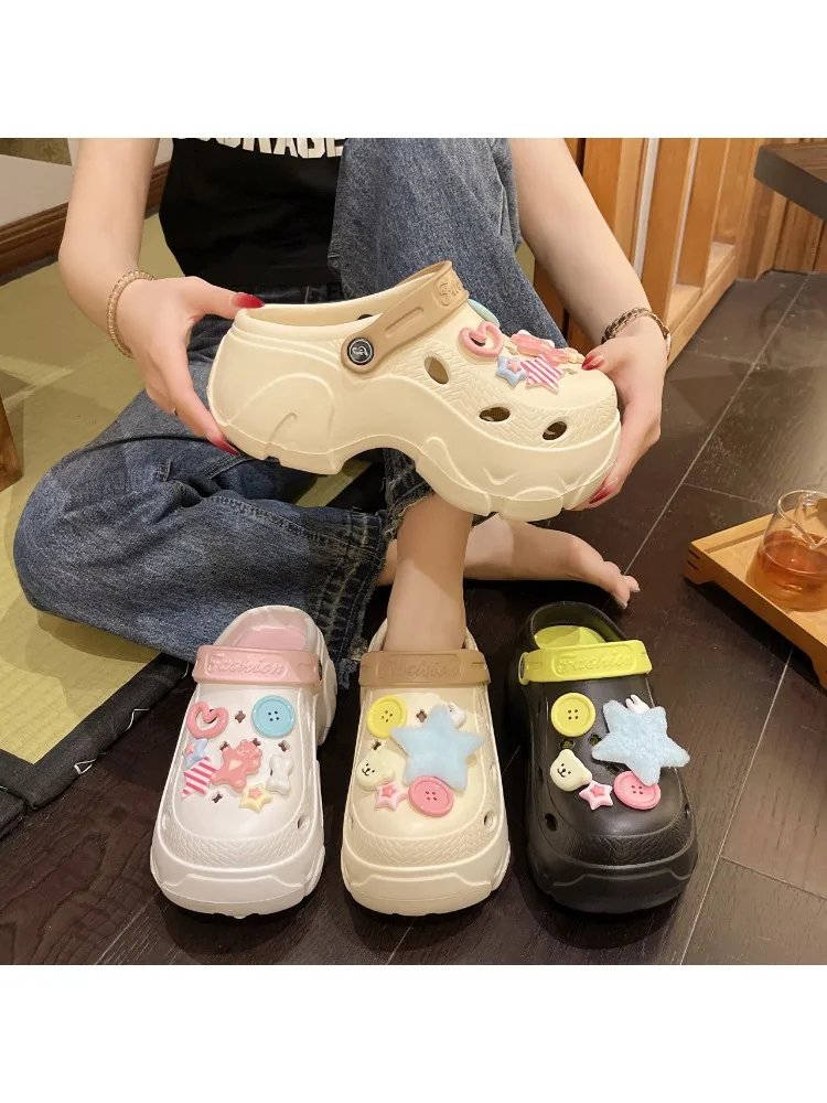 

Casual Breathable Clogs With Cute Cartoon Charms For Girls Quick Drying Lightweight Anti Slip Clogs For Indoor Beach Pool Summer