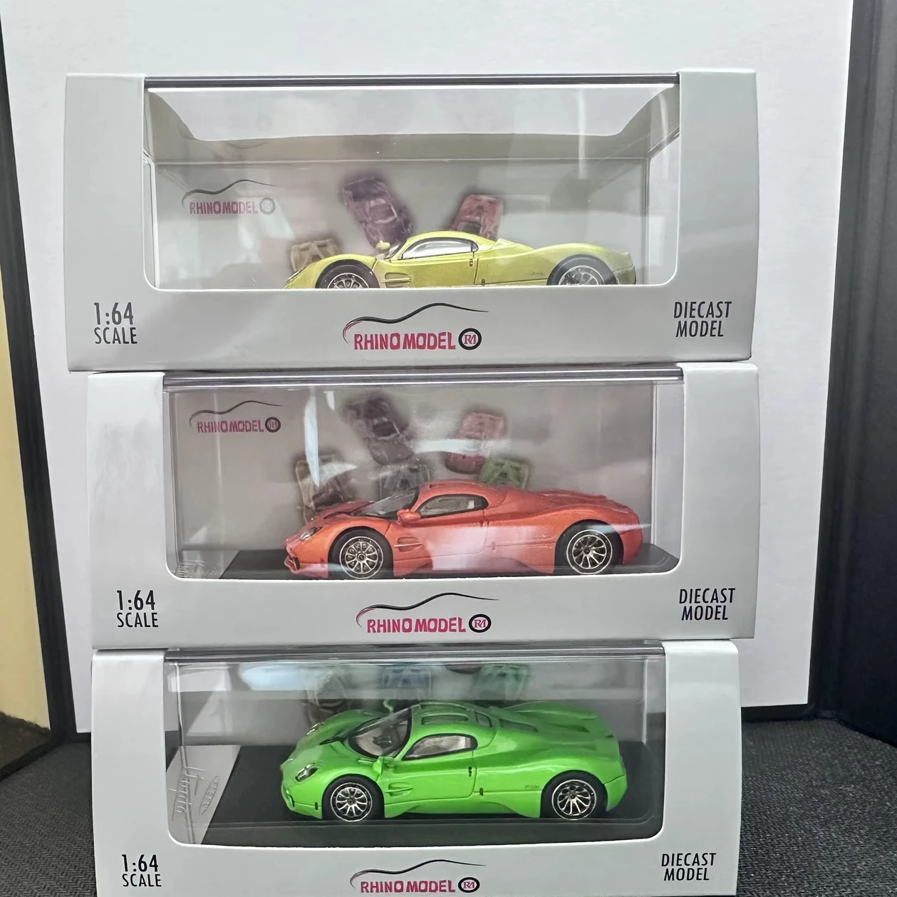 

Литой под давлением RM масштаб 1:64 языческий UTOPIA модель автомобиля из сплава Коллекционная игрушка в подарок сувенир дисплей орнамент