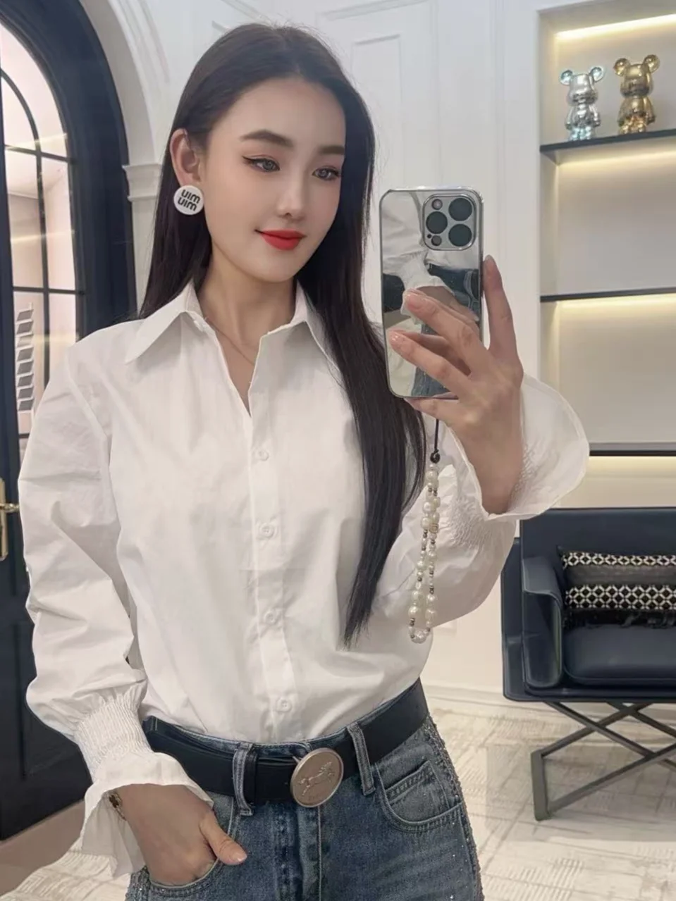 

Рубашка Huang Vinii Весна 2026: Элегантная женская модная рубашка из легкого хлопка VNT2682