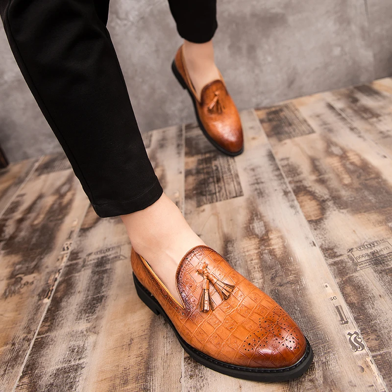 

Men's flat bottomed loafers Comfortable and casual British style Office or Dress Party Outdoor leisure street leather shoes