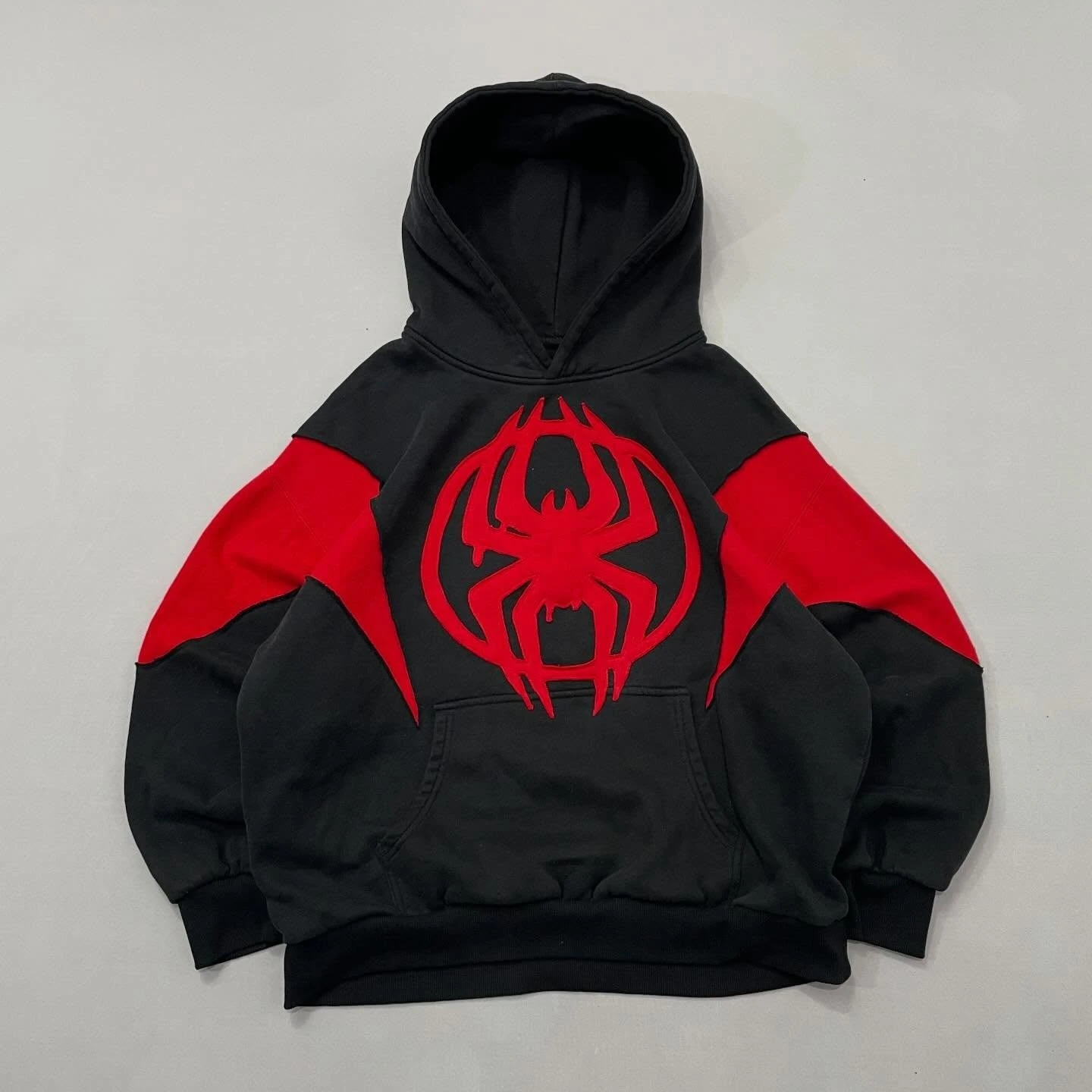 Schwarz-Roter Spinnen-Patchwork Hoodie Mode Übergroßer Loser Reißverschluss-Kapuzenpullover Herrenjacke Gothic American Street Y2k Sweatshirt