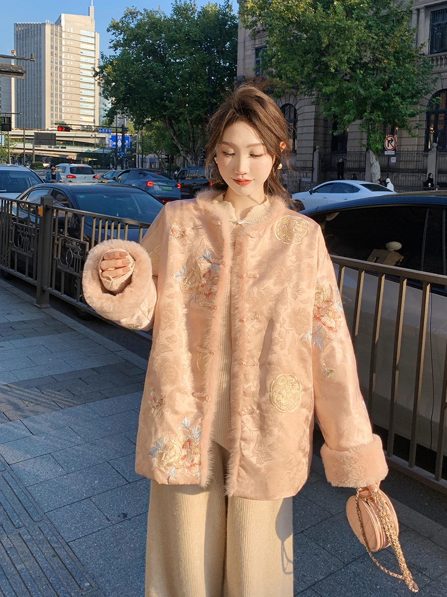 

Новая китайская белая пуховая куртка для женщин, зимнее пальто с вышитым цветочным узором, традиционный национальный модный дизайн