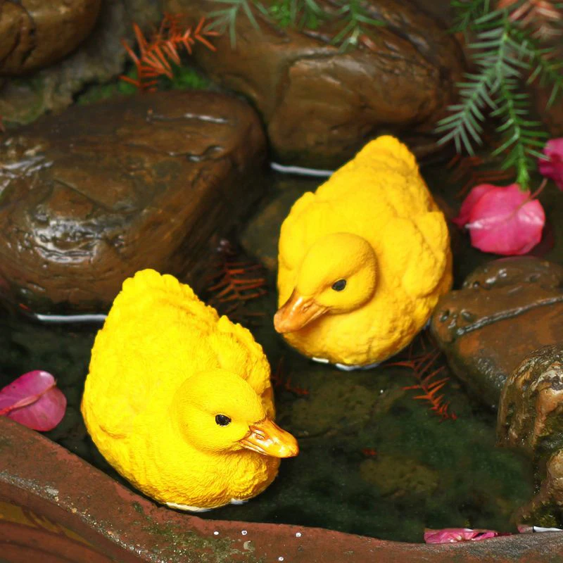 

Simulation Floating Water Yellow Duck Mandarin Duck Resin Crafts Outdoor Landscape Figurines Rockery Fish Pond Pool Decoration