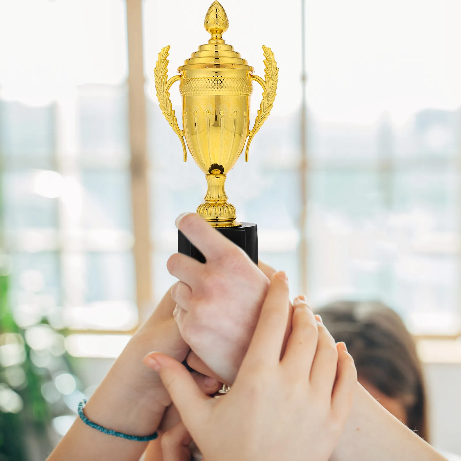 

Кубок-трофей с золотым покрытием для миниатюрных наград из пластика, для учебных заведений, универсальное применение, украшение для торжеств