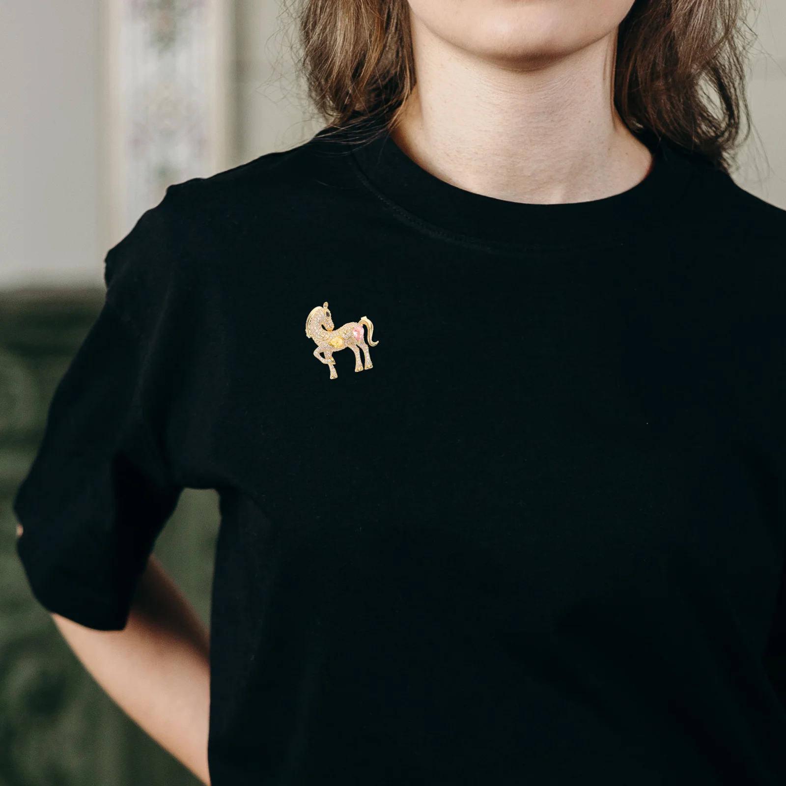 

Rhinestone Horse Brooch Vintage Metal Animal Lapel Pin For Women Decorative Brooch Jewelry Gift For 2026 Lunar New Year