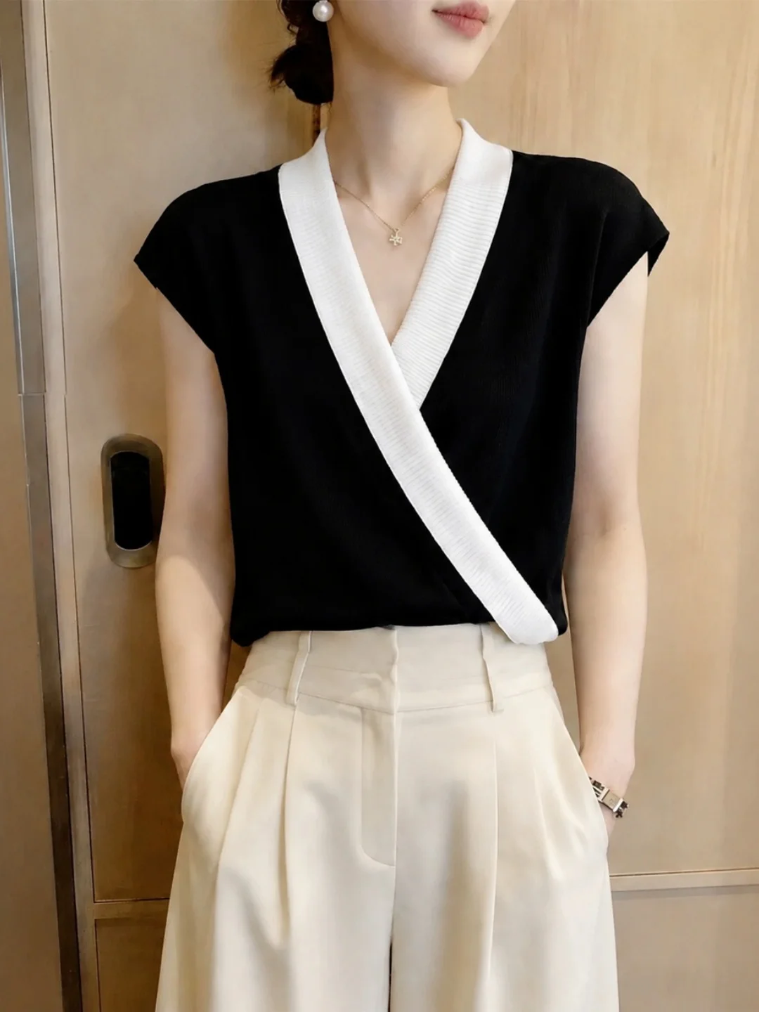 Chic V-Neck Knitwear Color Block Design Summer Slimming Versatile Anti-Aging Trendy Top Korean Style Soft Fabric Short Sleeve