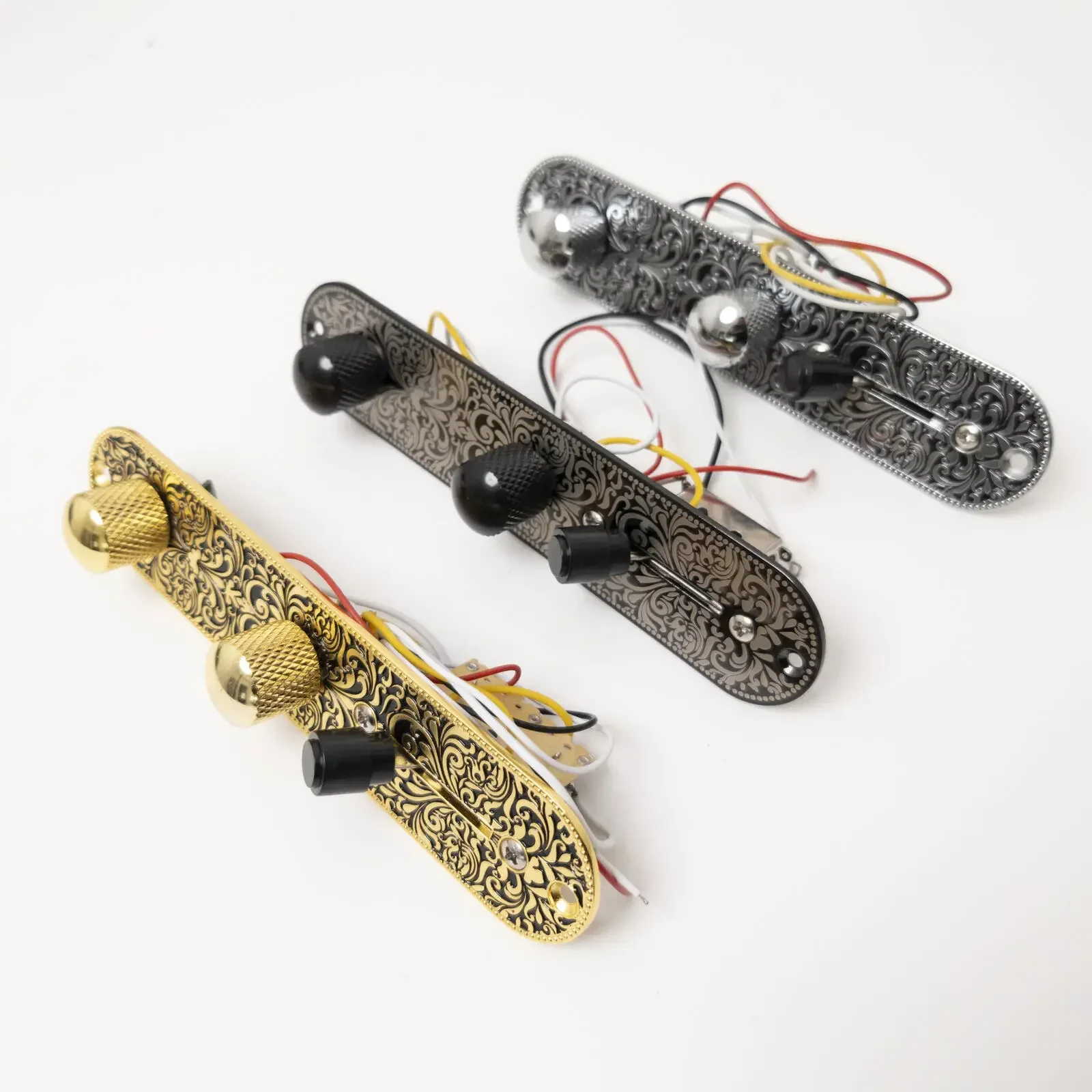 Yumiya 3 Way Wired Loaded Prewired Control Plate Harness Switch Knobs Electric guitars Replacement parts