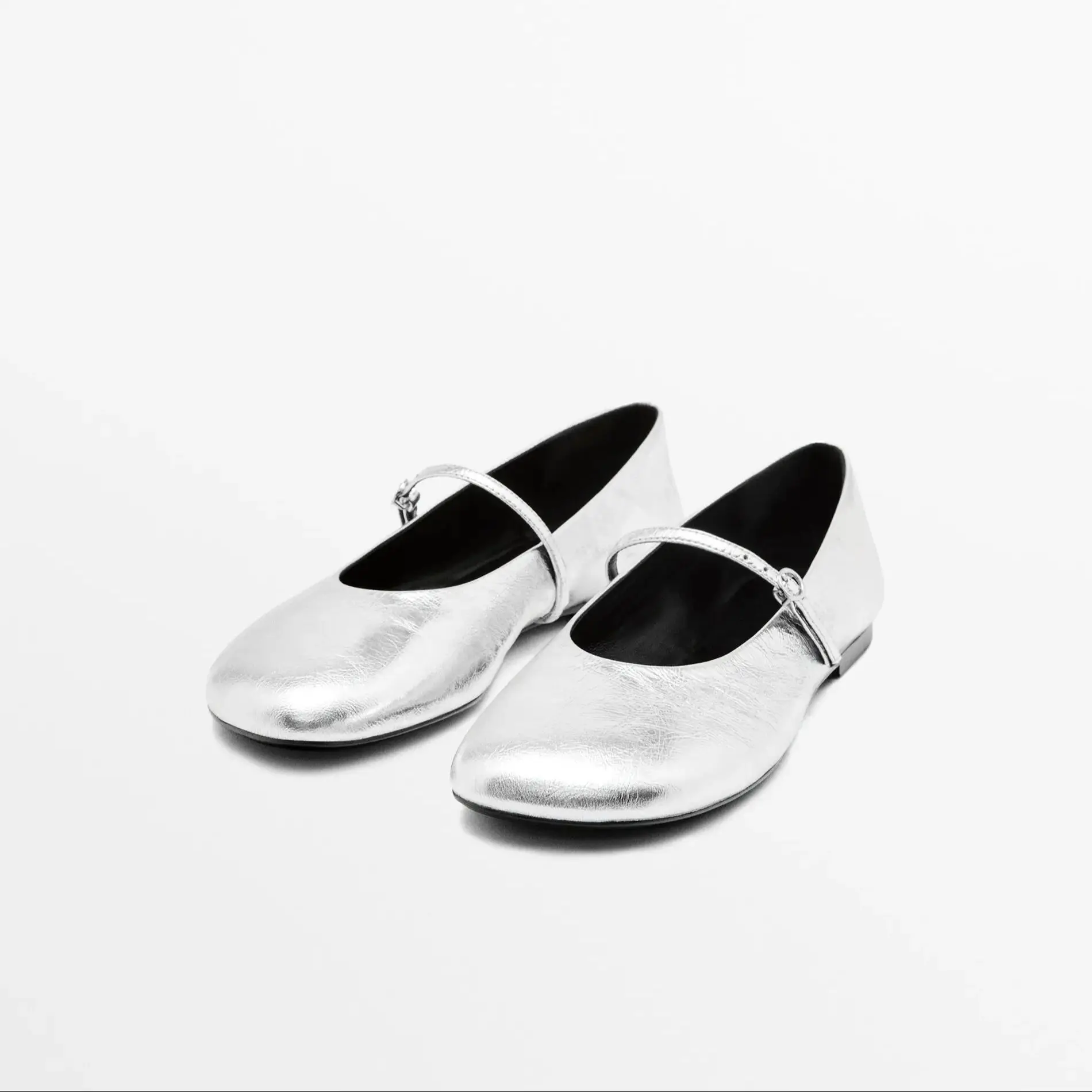 

Изящные серебряные женские туфли Мэри Джейн из воловьей кожи с регулируемым ремешком и пряжкой. Прочные элегантные лаконичные удобные балетки на плоской подошве.