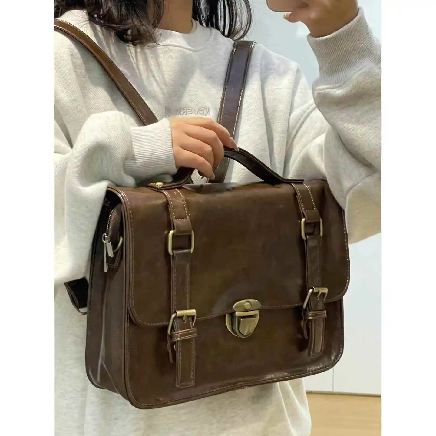 Original Large Capacity Crossbody Bag Tote Bag Commuter Bag Retro Leather Bag Double Shoulder Bag for Comic Conventions