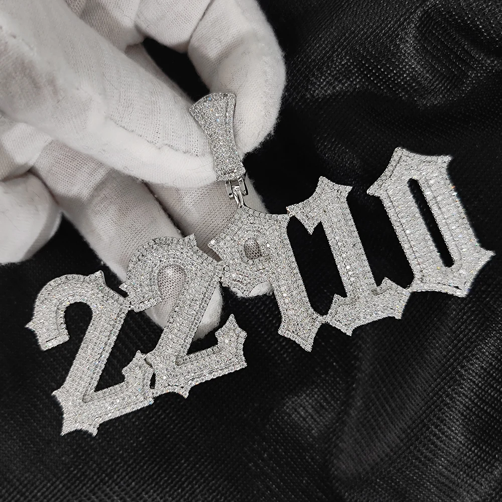 Custom New Charm Initial/Number Personalized Pendant 18k Gold Plated Bling Iced Out CZ Old English Name Plate Pendant  ﻿