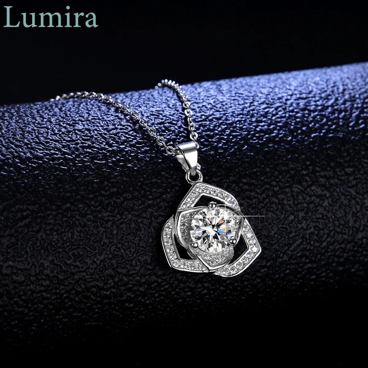 

Lumira 1-Carat Moissanite Necklace for Women Fashionable Camellia Pendant with Platinum PT950 Collarbone Chain Birthday Gifts