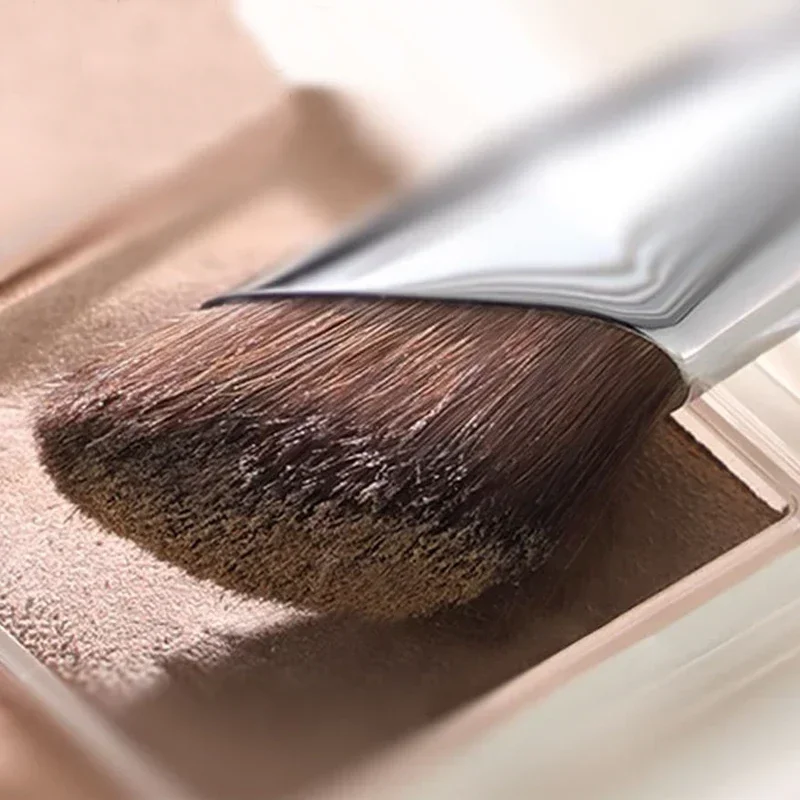 鼻輪郭ブラシ フラット鼻輪郭ブラシ 角度付き輪郭メイクブラシ ナチュラルヘア 角度付き輪郭 シャドウスマッジメイクブラシ