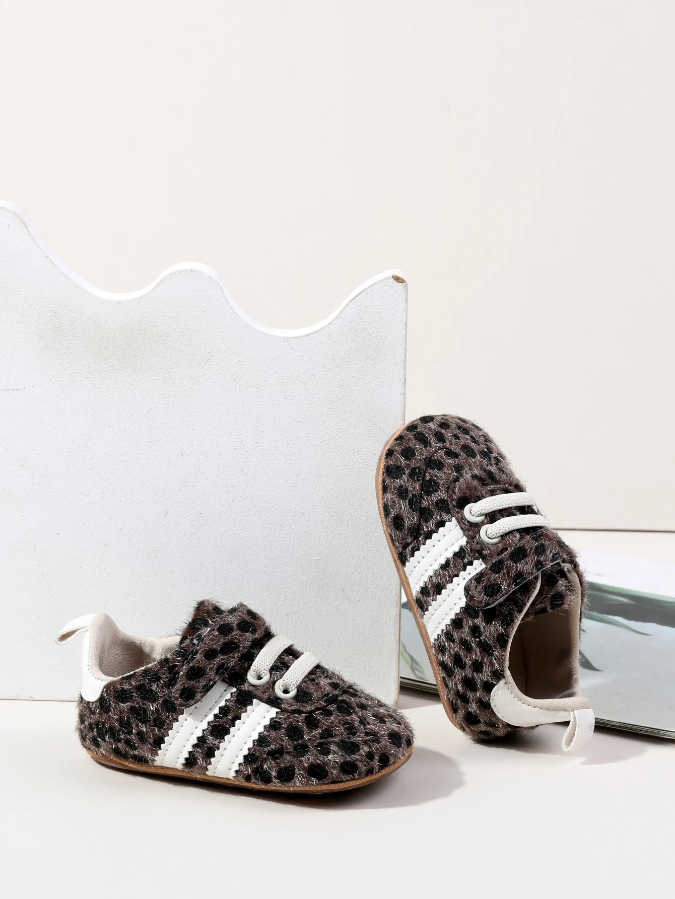Modische Schuhe mit Leopardenmuster für Babys und Kleinkinder, erste Schritte im Innen- und Außenbereich, für 0-1 Jahre, weiche Sohle – Detail 6