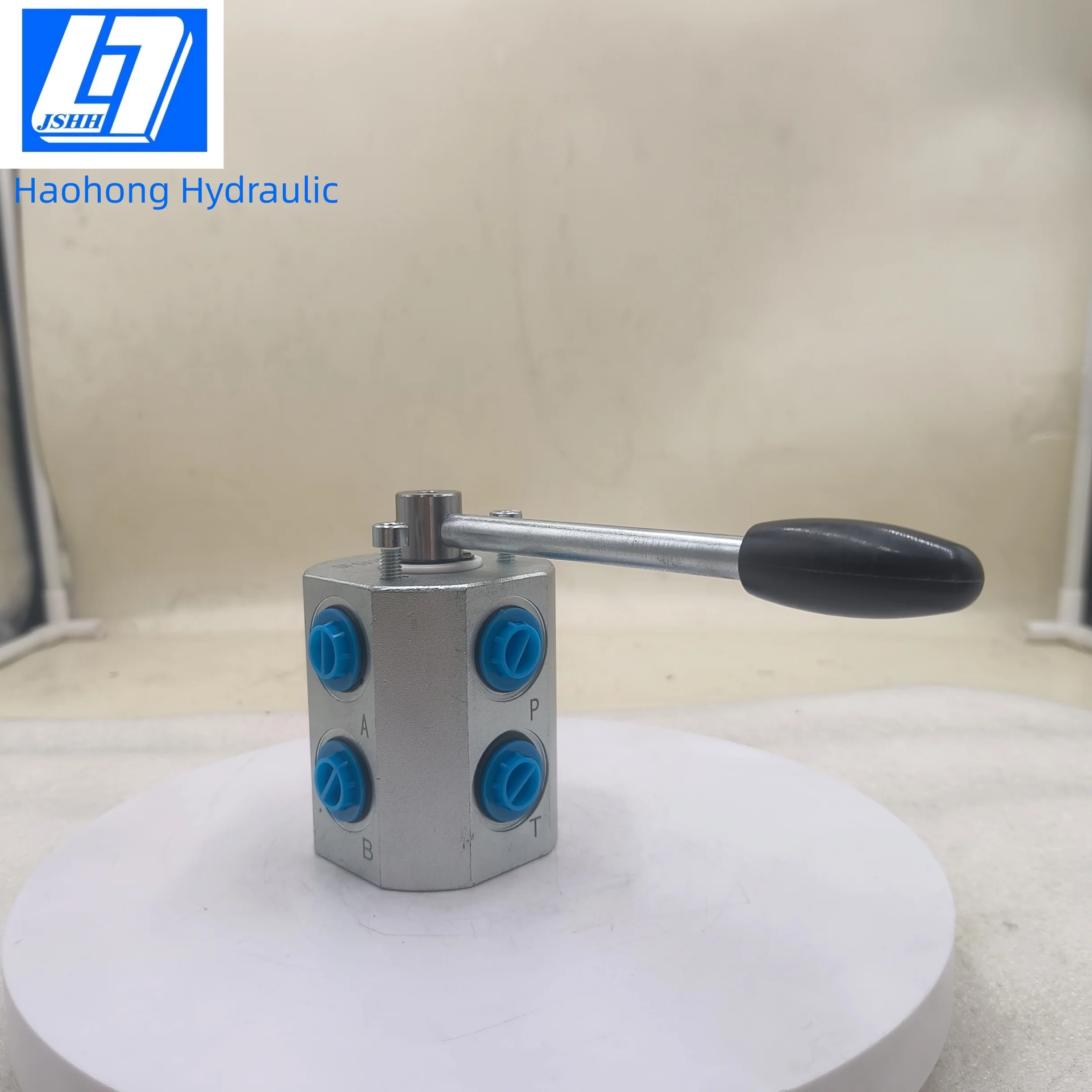 

Гидравлический распределительный клапан Haohong DF 6A G 1/2" 60 л/мин, 2 позиции, 6 направлений, оцинкованный, с уплотнениями BUNA N, минимальное уплотнение, давление 20 МПа