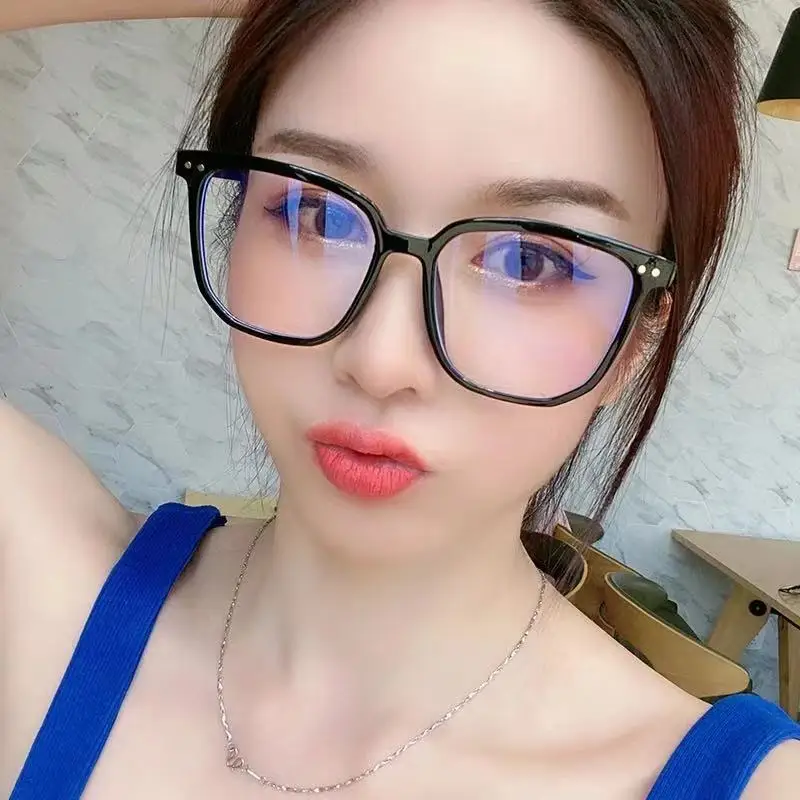 Uni Square Plastic Frame Trendy Anti-Blue Light Clear Glasses For Back To School Clothing Accessories.