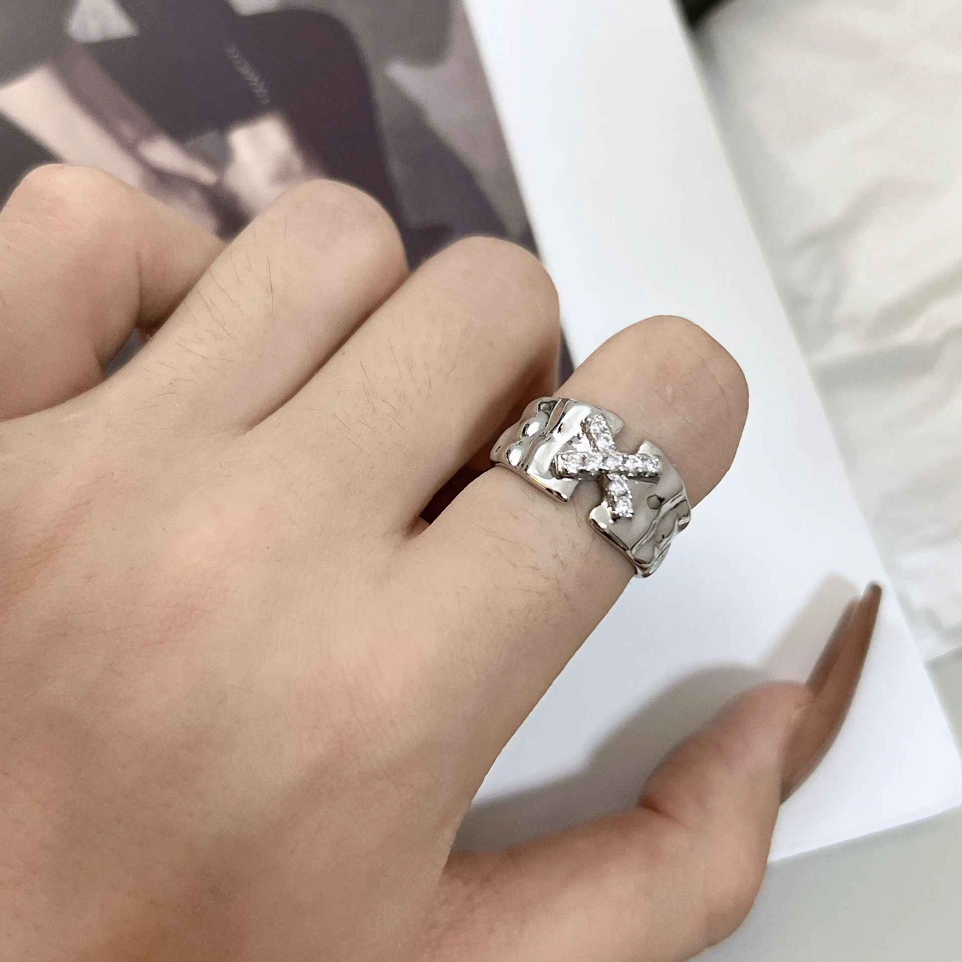 Harajuku Y2k Accessories Shiny Star Cross Irregular Crystal Rings for Women Unisex Couple Engagement Ring Party Creative Jewelry