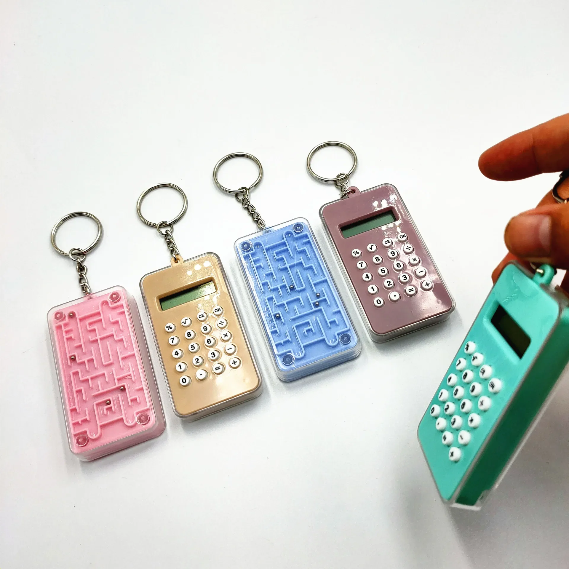 آلة حاسبة صغيرة محمولة Kawaii جيب محمولة خفيفة الوزن شاشة ديجيتال كارتونية لطيفة سلسلة مفاتيح صغيرة آلة حاسبة مكتب التموين #4