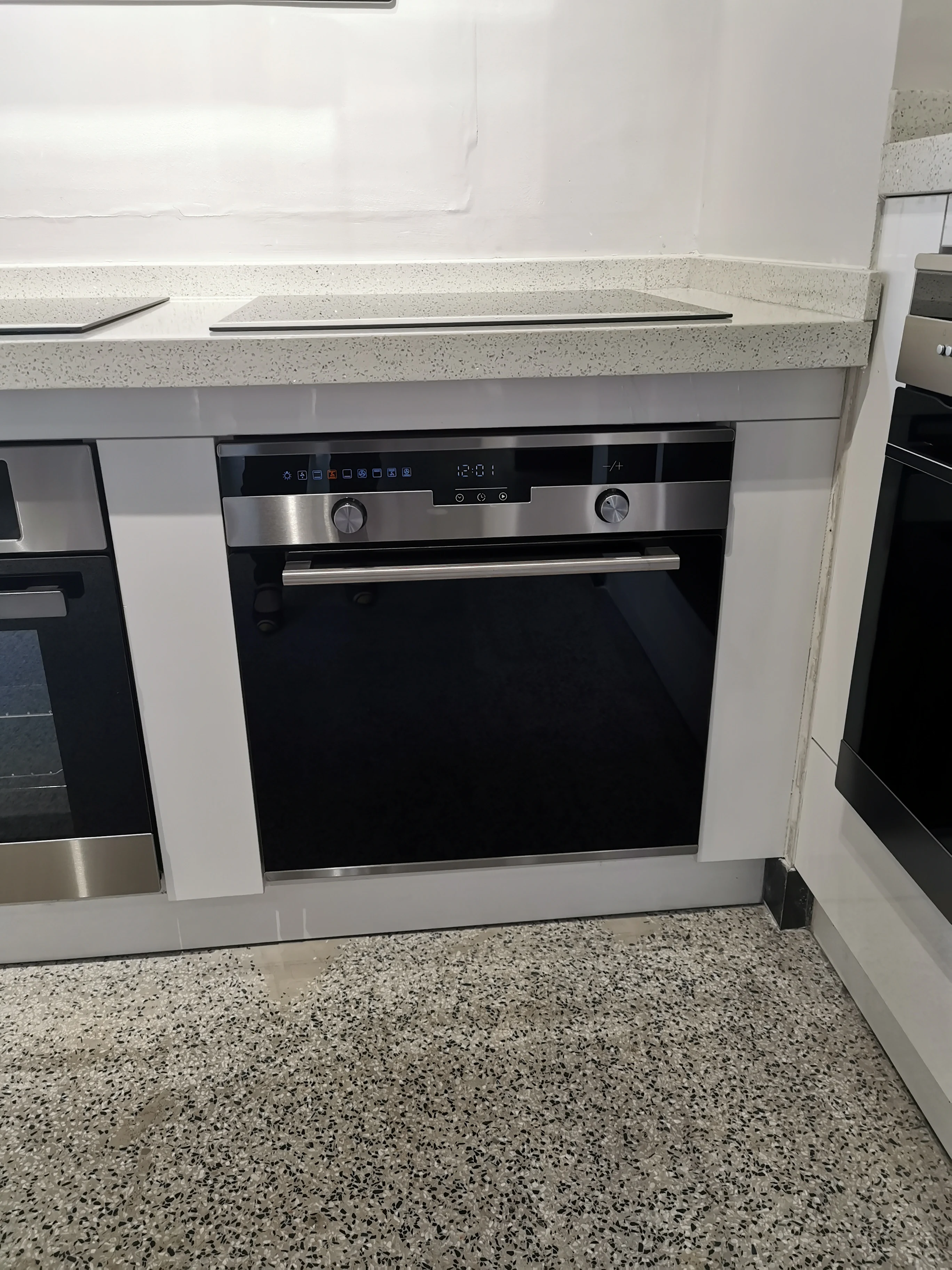 Stainless steel wall-mounted electric oven, home hotel single built-in pizza oven