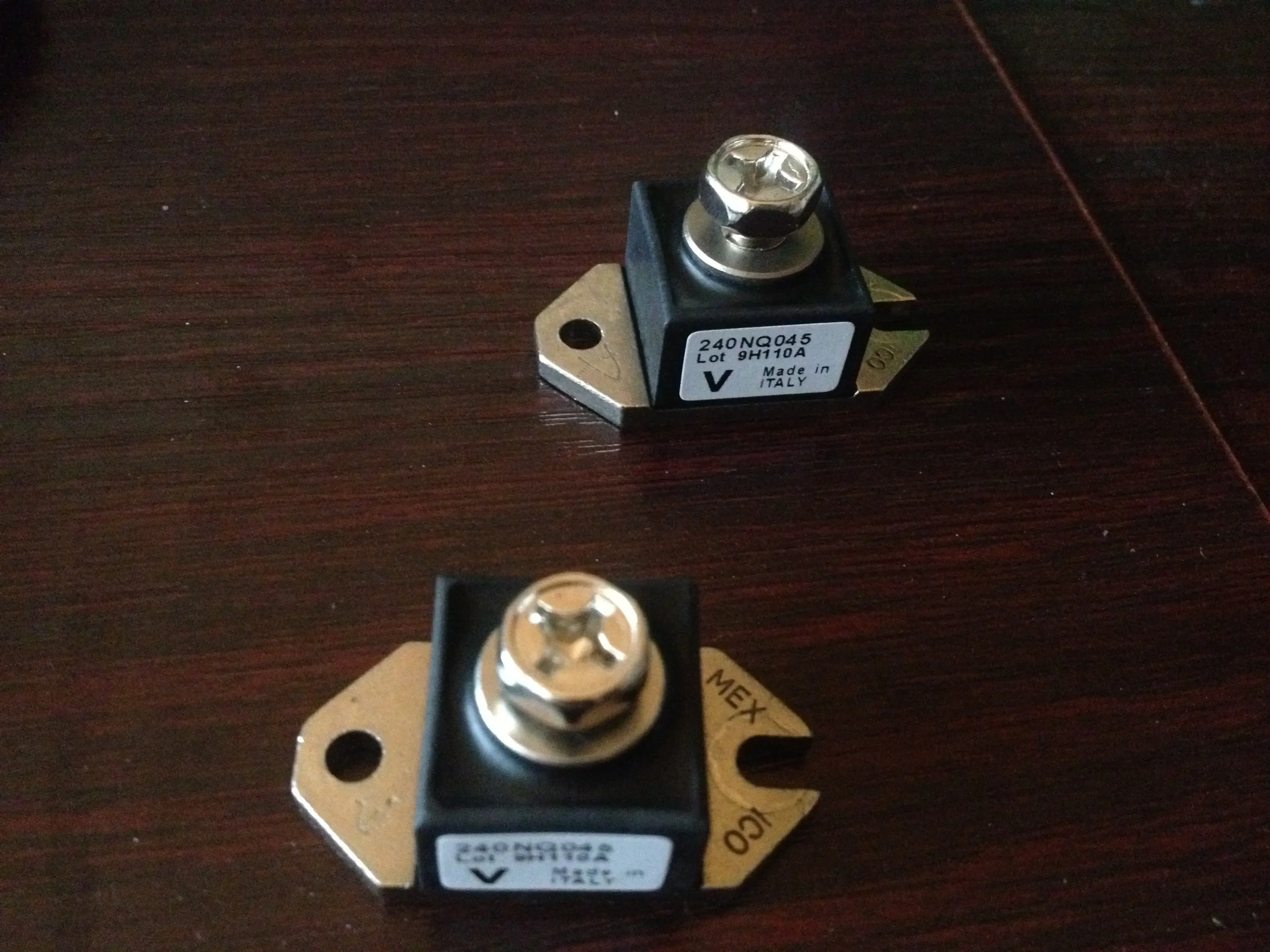 240NQ045 240NQ045R Gratis Pengiriman Modul Baru dan Asli