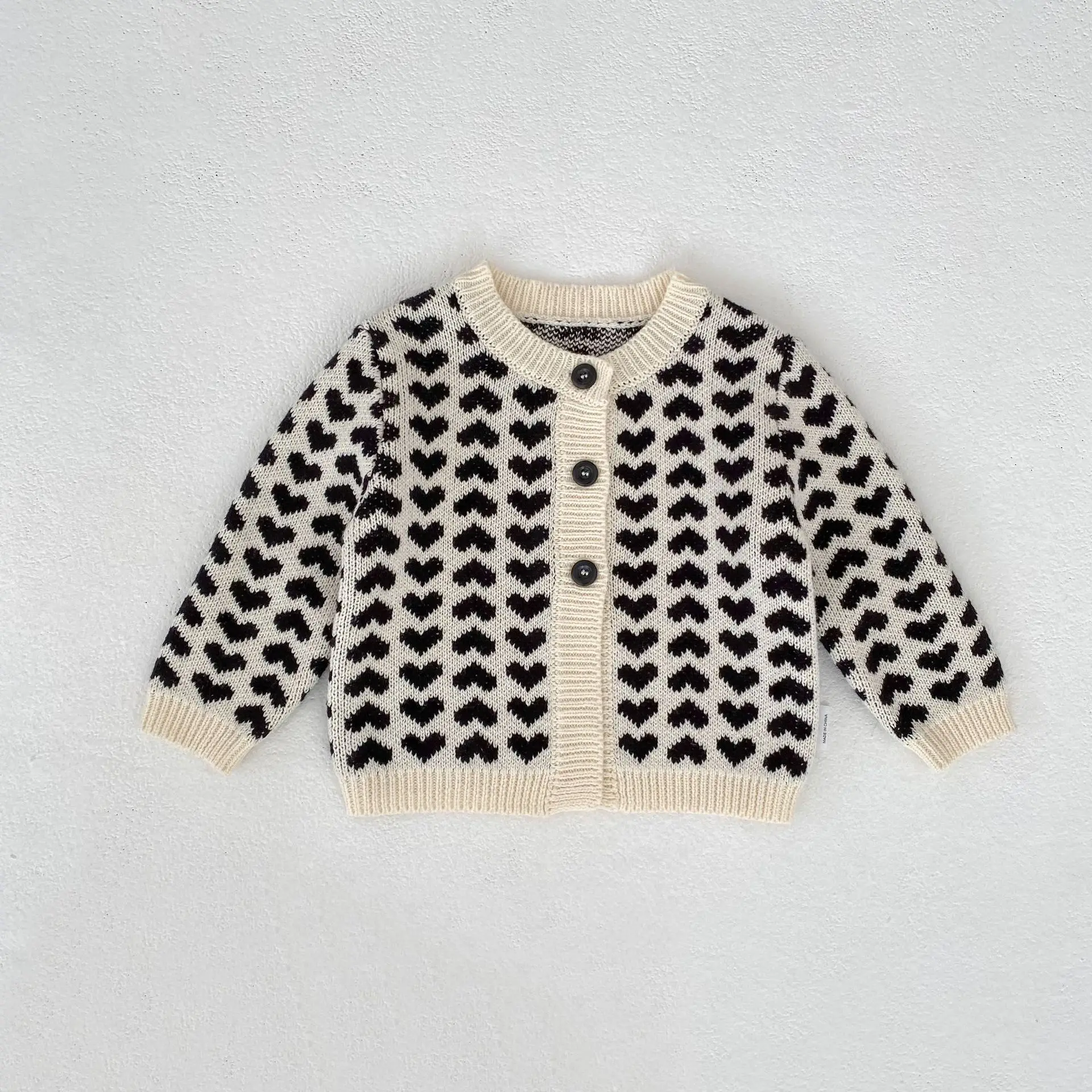 0-3Y Baby Girls Sweater Cardigans 2026 Spring New Heart-shaped Jacquard Baby Knitted Coat O-Neck Comfortable Kids Out Sweater
