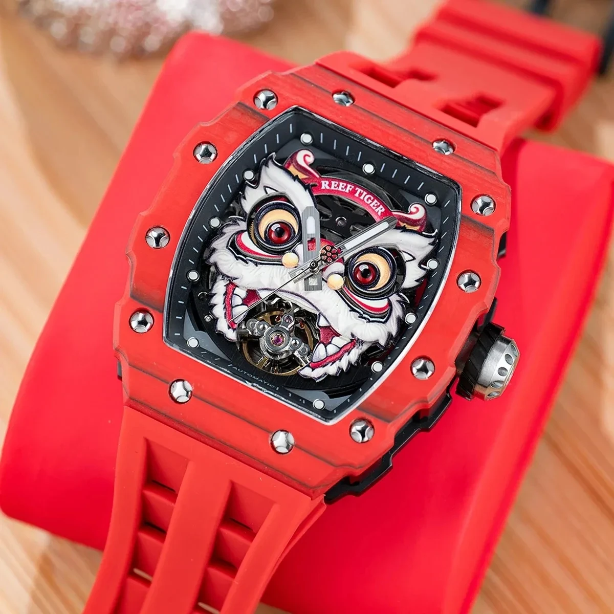 REEF TIGER China Lion Dance Design Men’s Automatic Mechanical Watch Red Rubber Band Super Lumious Waterproof Watches