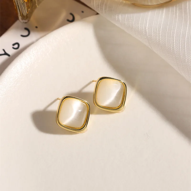 أقراط أوبال مربعة للنساء مجوهرات هندسية ذهبية اللون عصرية للفتيات الجميلات أقراط بمزاج صغير #1